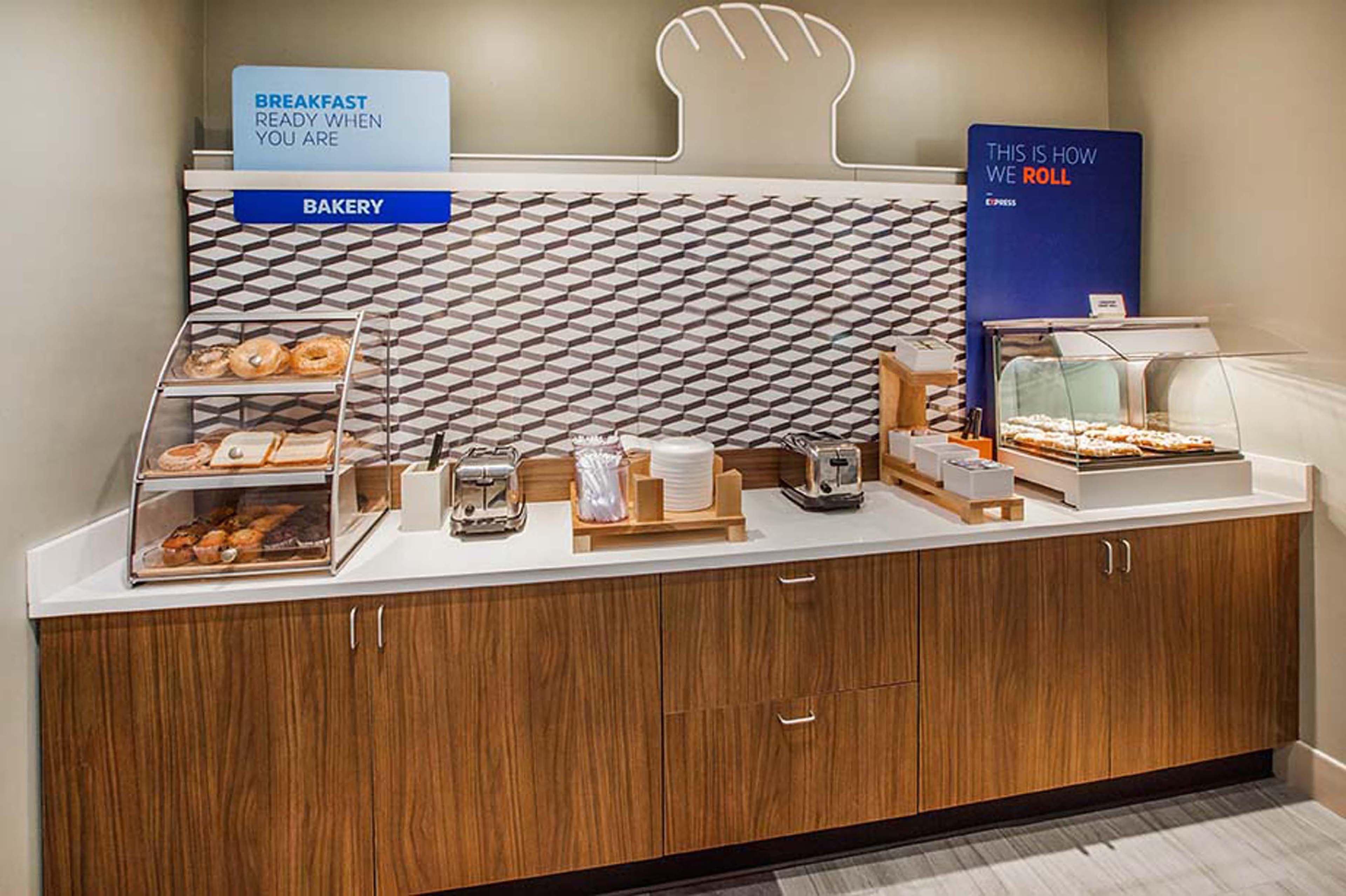 Holiday Inn Express Hotel & Suites St. Charles By Ihg Saint Charles Buitenkant foto