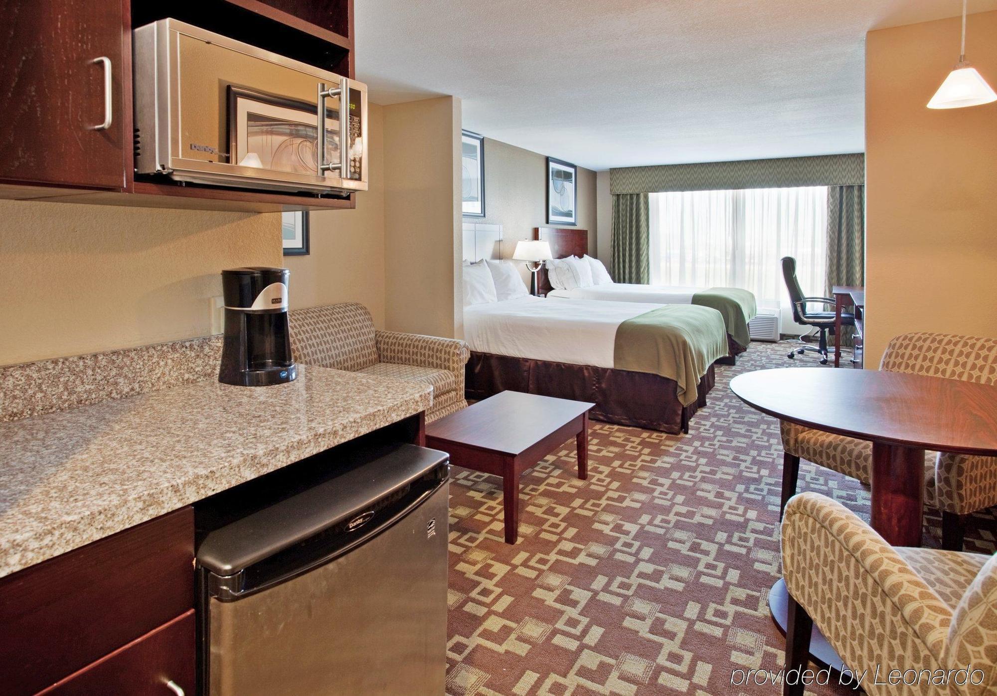 Holiday Inn Express Hotel & Suites St. Charles By Ihg Saint Charles Buitenkant foto